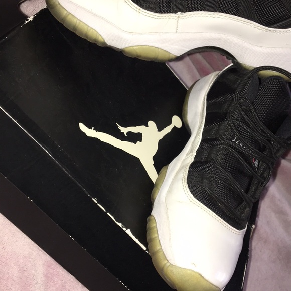 Air Jordan 11 Low - Picture 4 of 4